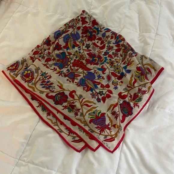 Oscar de la rents floral silk scarf - Picture 3 of 7